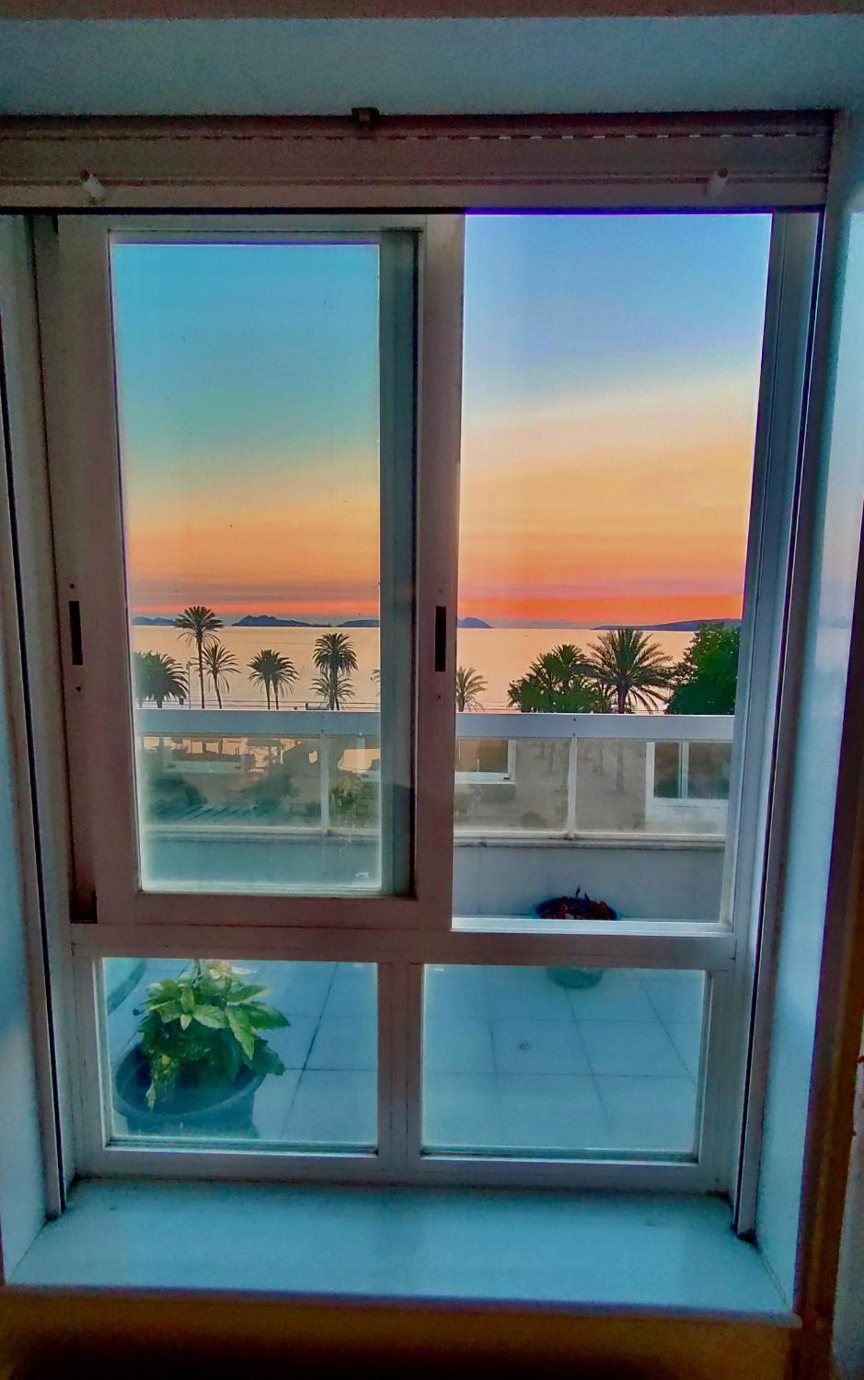 Samil Apartment, Primera Linea De Playa Con Wifi Y Garaje Vigo Dış mekan fotoğraf