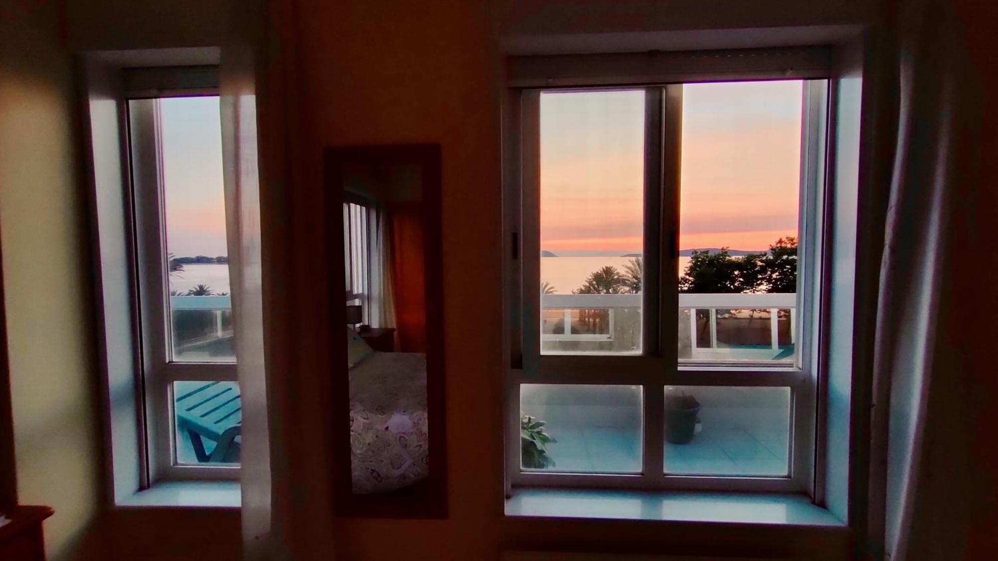 Samil Apartment, Primera Linea De Playa Con Wifi Y Garaje Vigo Dış mekan fotoğraf