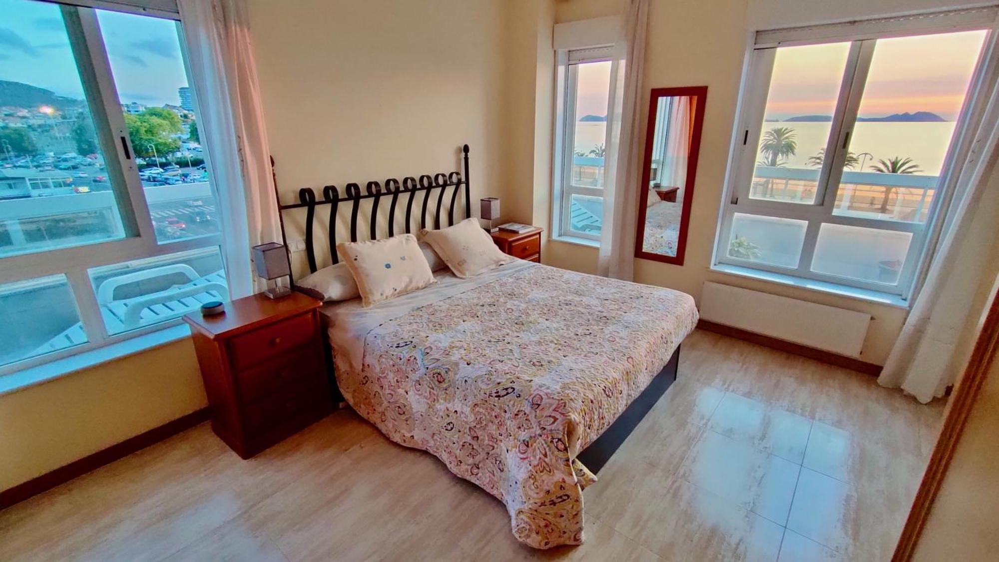 Samil Apartment, Primera Linea De Playa Con Wifi Y Garaje Vigo Dış mekan fotoğraf